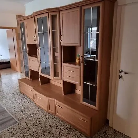 Apartament Mit Garten In