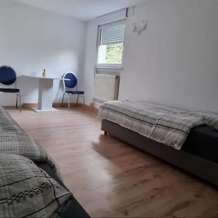 Apartament Mit Garten In