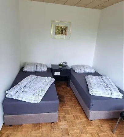 Mit Garten In Apartament *