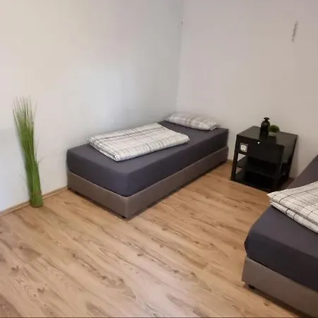 Mit Garten In Apartament *